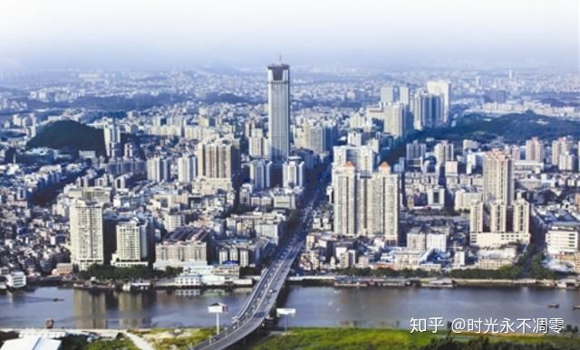 三座高速铁路站将入驻佛山那个镇，小产权房势必会暴跌！